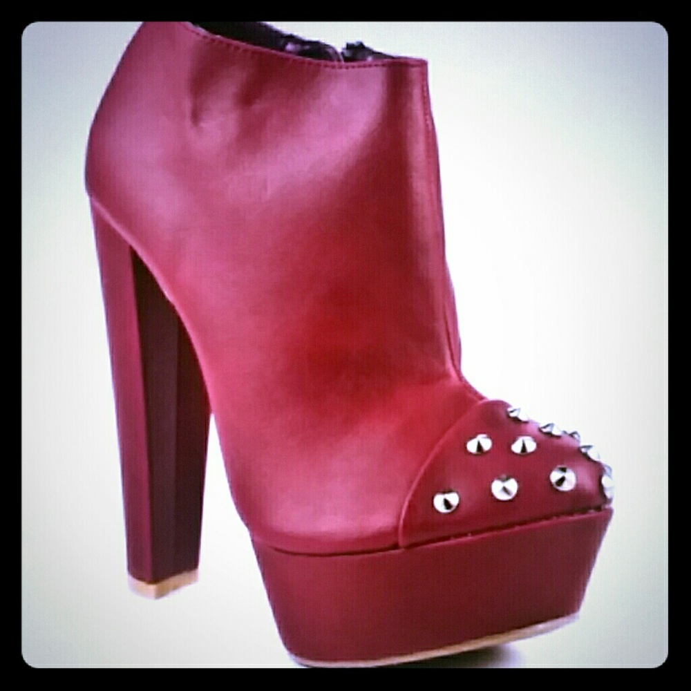 Promise "poky" red studded booties